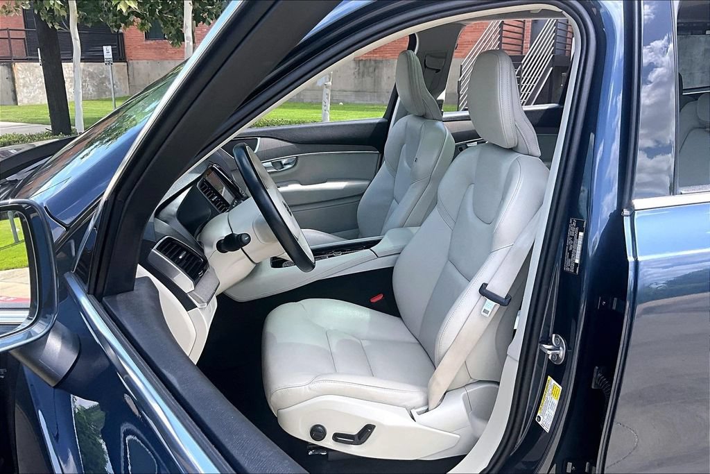 Used 2025 Volvo XC90 B6 Plus AWD/4WD image 33