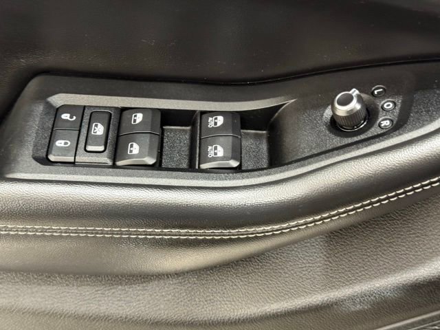 Used 2023 Jeep Grand Cherokee Altitude image 31