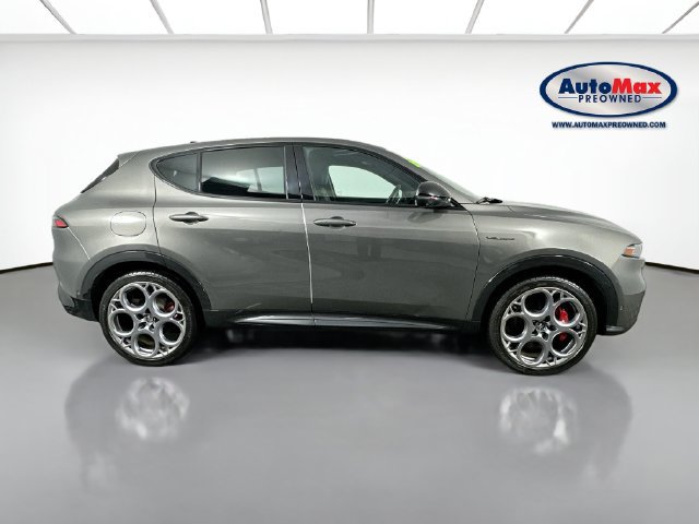 Used 2024 Alfa Romeo Tonale Veloce AWD/4WD image 10