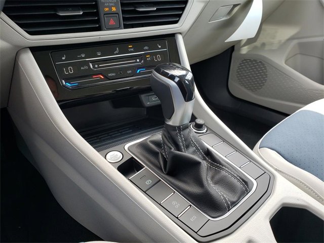 New 2025 Volkswagen Jetta SE image 11