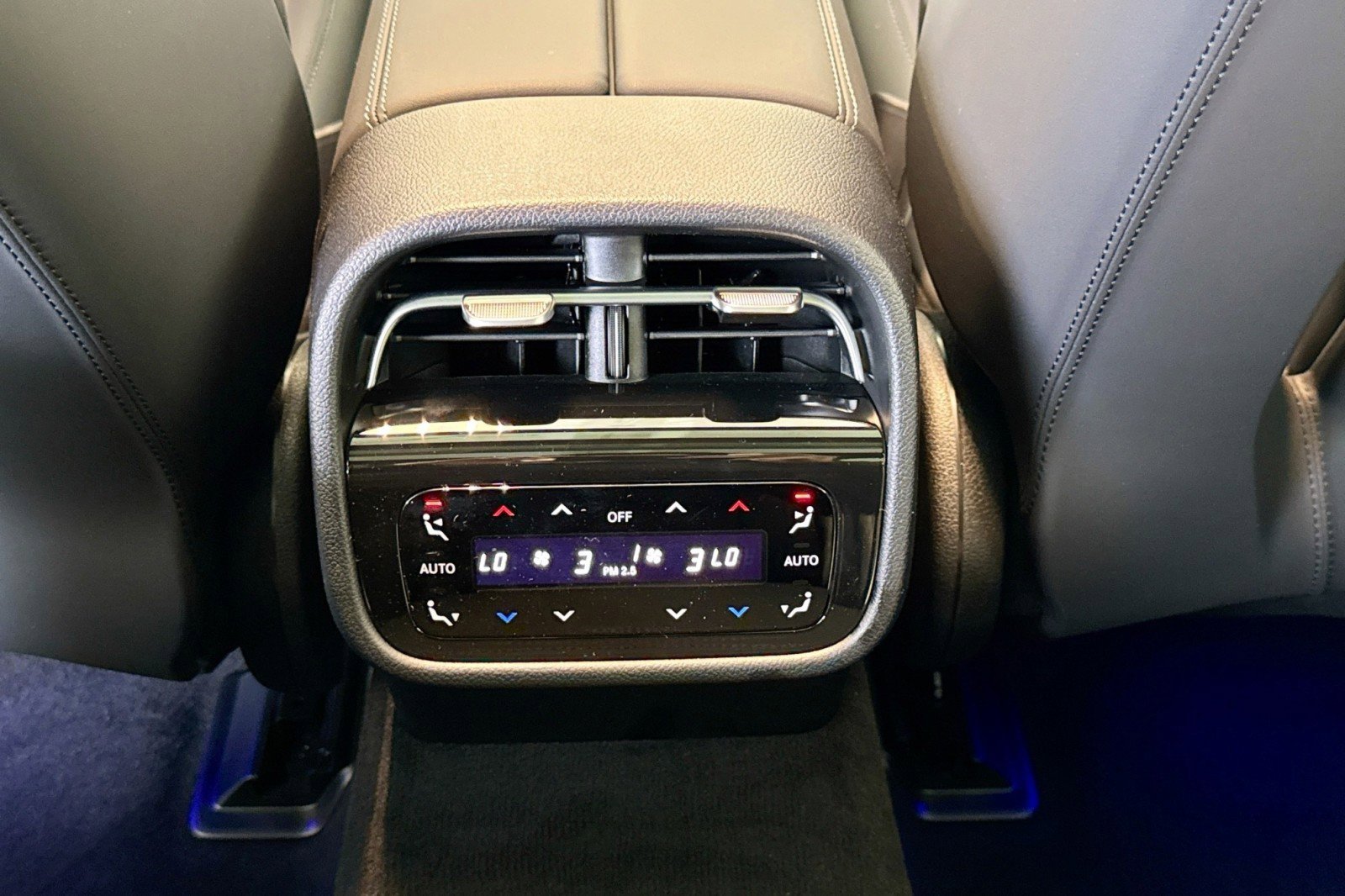 New 2026 Mercedes-Benz E 53 AMG 4MATIC Sedan image 23