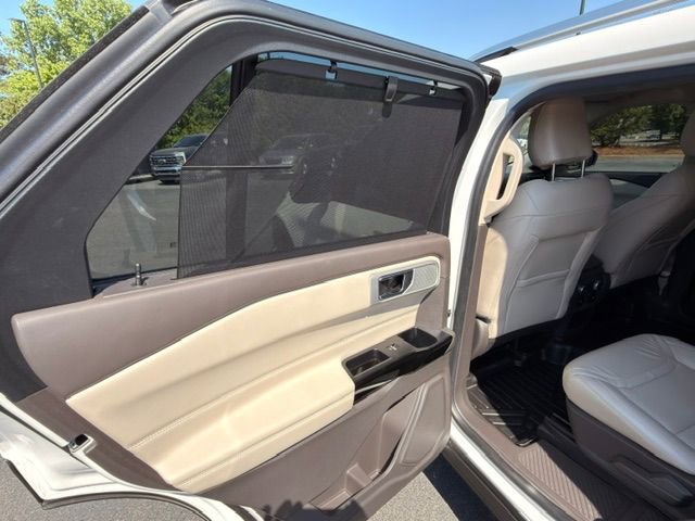 Used 2021 Ford Explorer Platinum w/ Equipment Group 601A AWD/4WD image 21