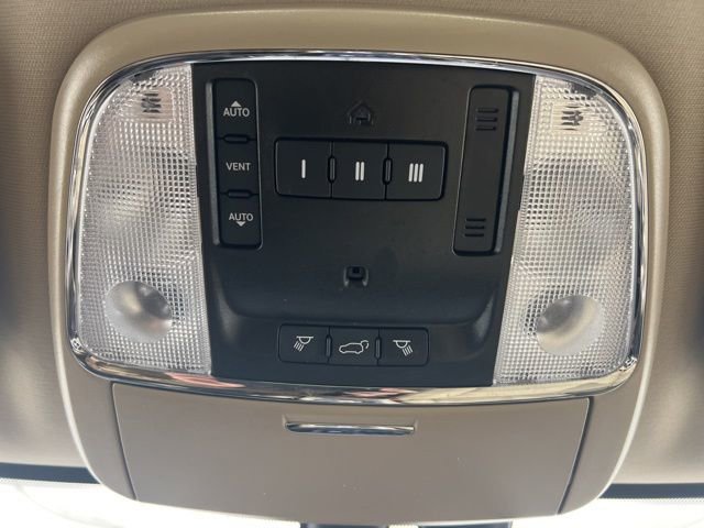 Used 2021 Jeep Grand Cherokee Limited AWD/4WD image 28