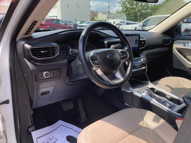 Certified 2022 Ford Explorer Limited w/ Equipment Group 301A AWD/4WD image 22