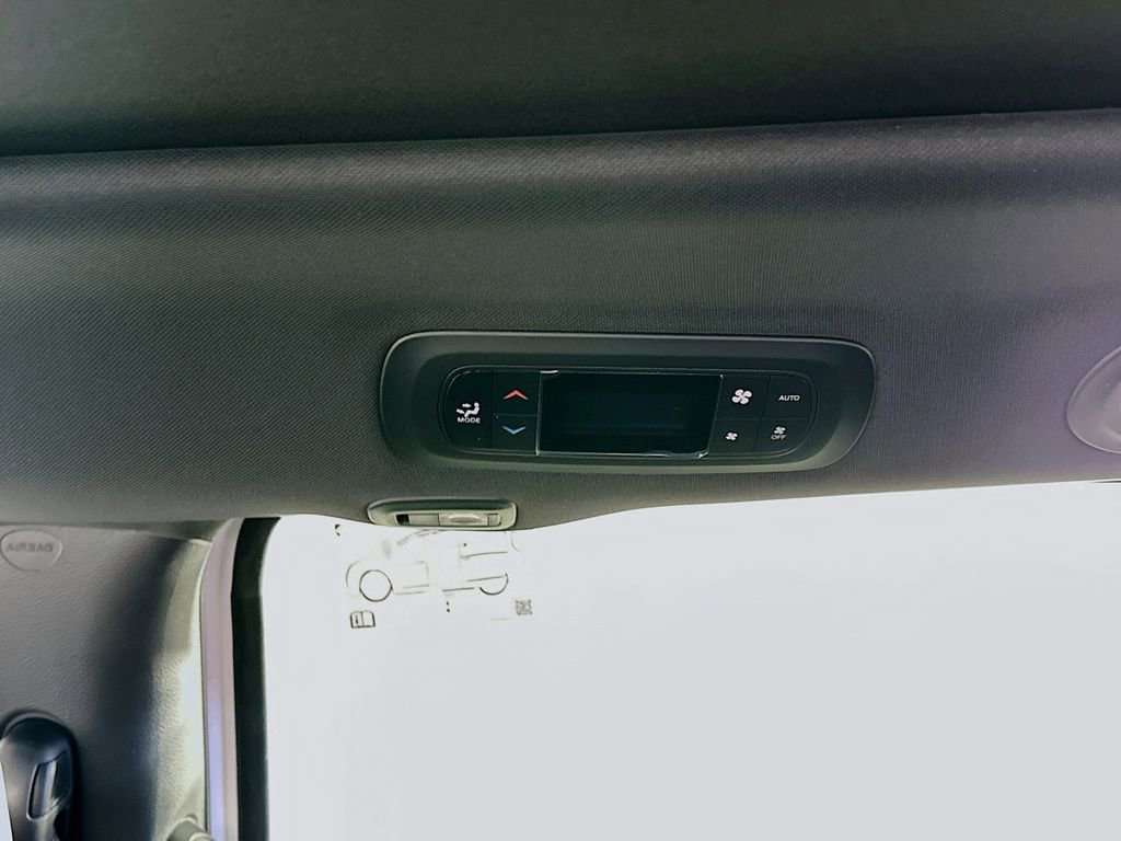 New 2026 Chrysler Pacifica Limited w/ Uconnect Theater Family Group image 32