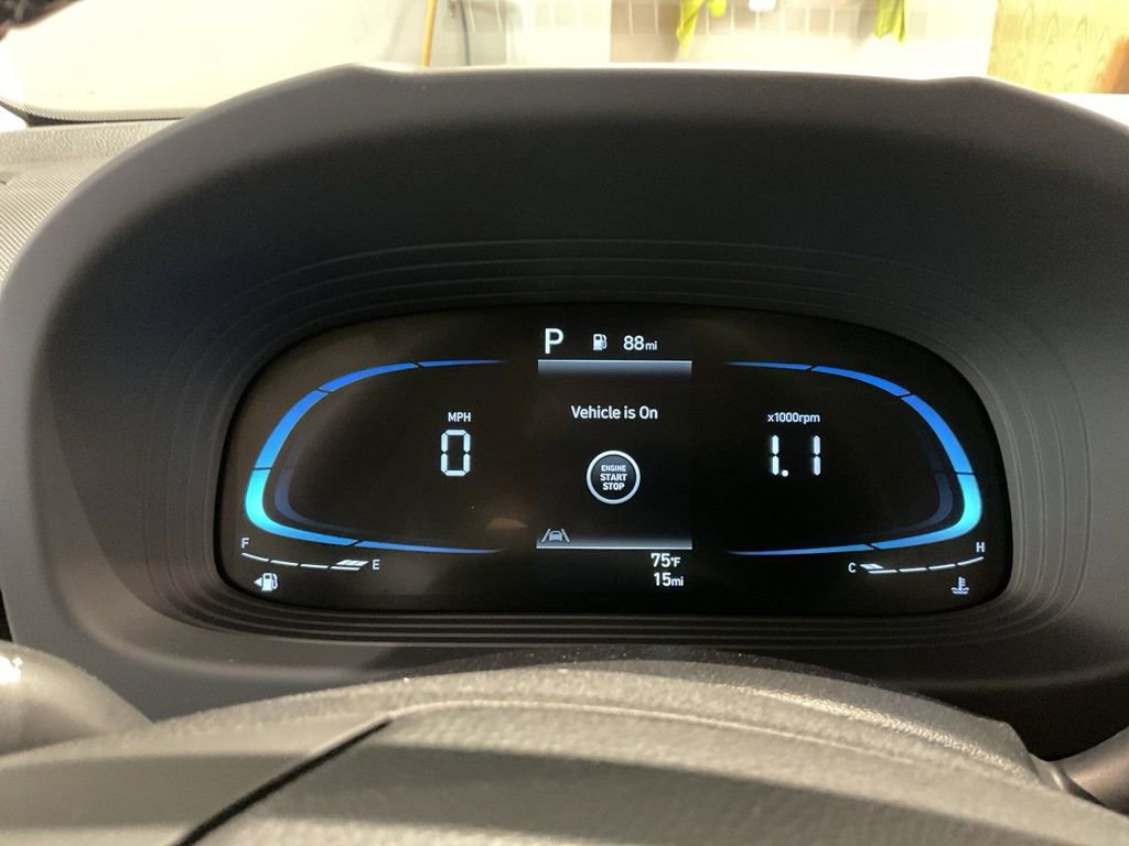 New 2025 Hyundai Venue SEL image 15