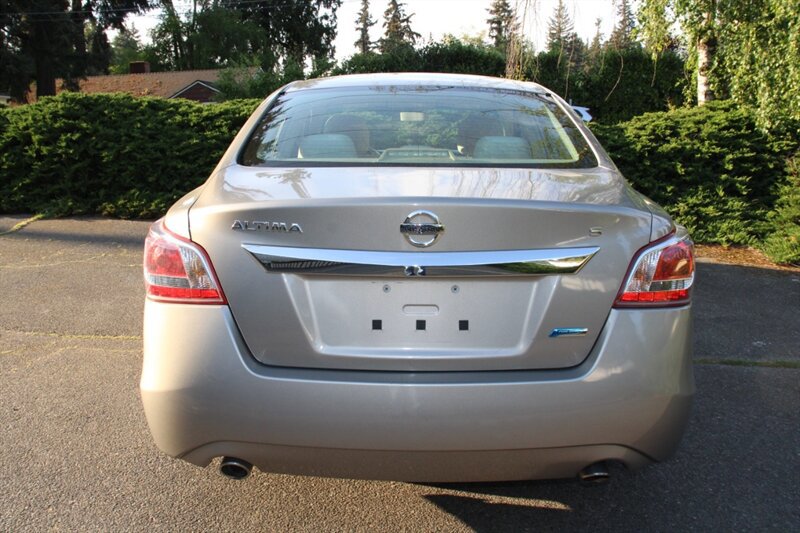 Used 2013 Nissan Altima 2.5 S FWD image 10