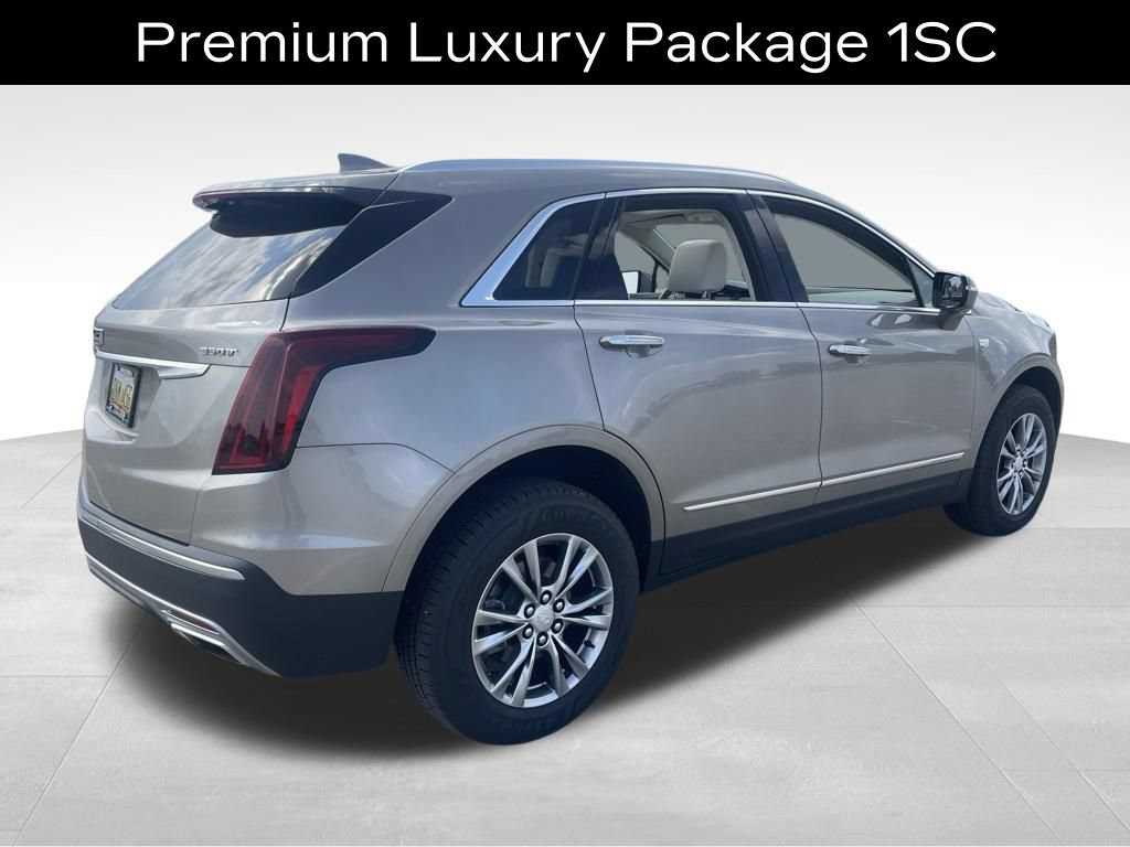 Used 2022 Cadillac XT5 Premium Luxury w/ LPO, Floor Liner Package FWD image 8