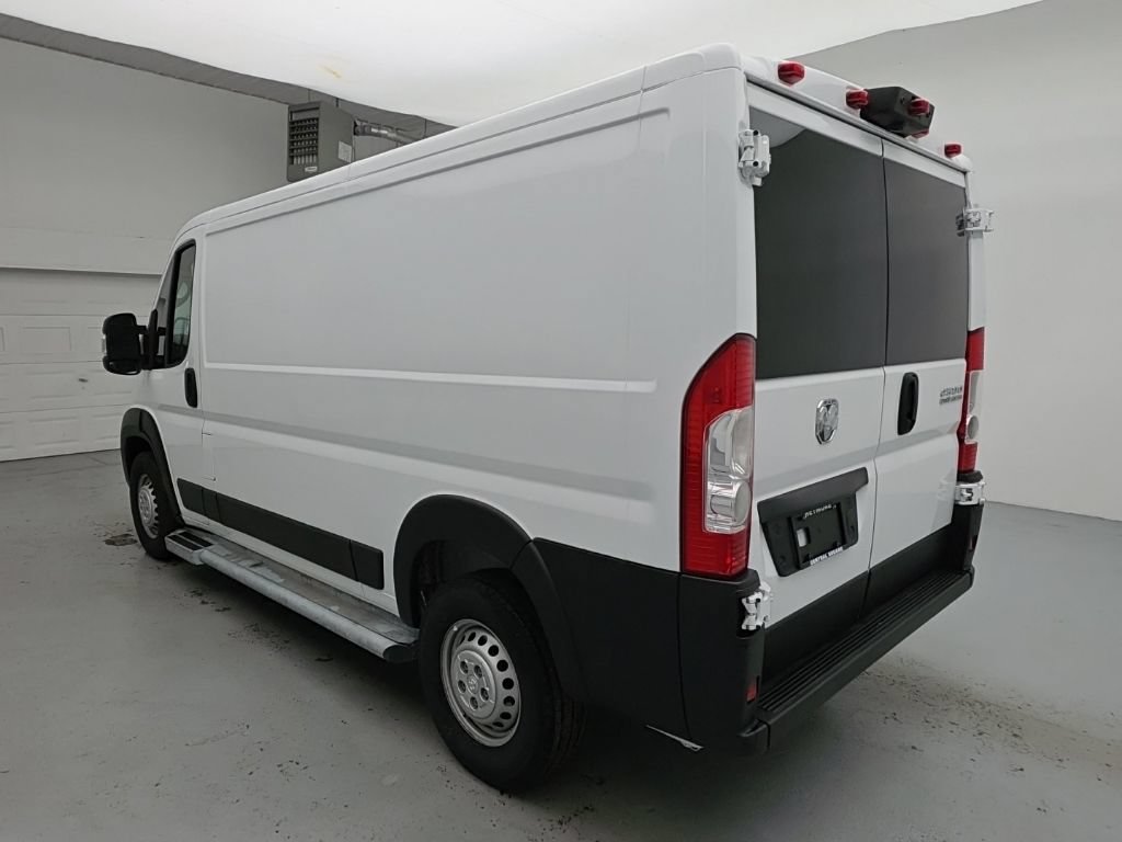 Used 2025 RAM ProMaster 2500 w/ U-Haul Equipment Group FWD image 10