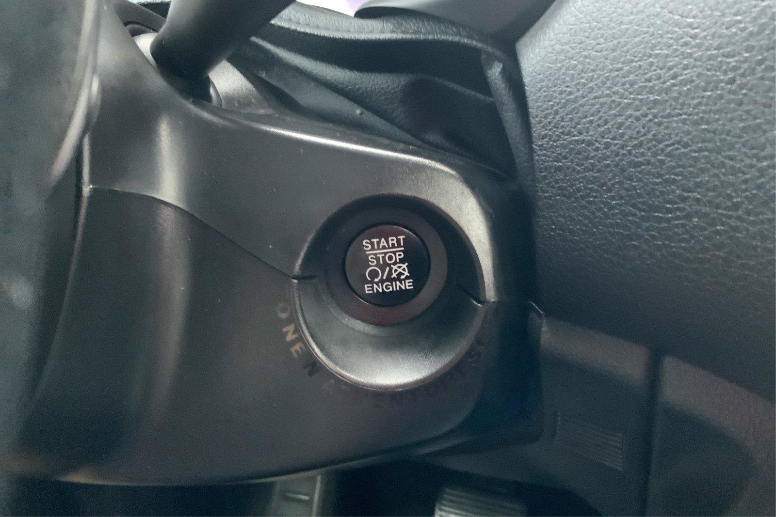 Used 2020 Jeep Renegade Limited AWD/4WD image 34