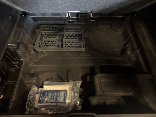 Used 2018 Mercedes-Benz GLC 300 GLC 300 w/ Premium Package image 10