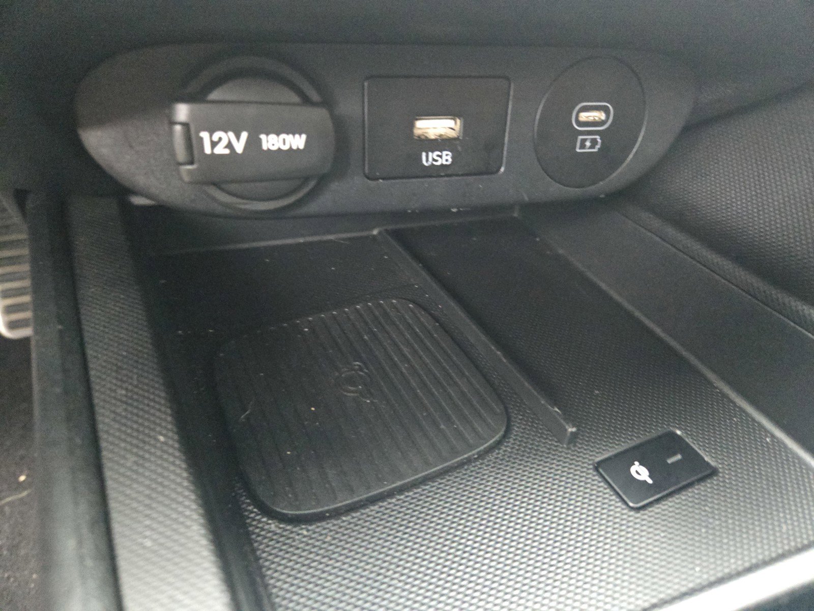 Used 2025 Hyundai Elantra SEL w/ Cargo Package image 18