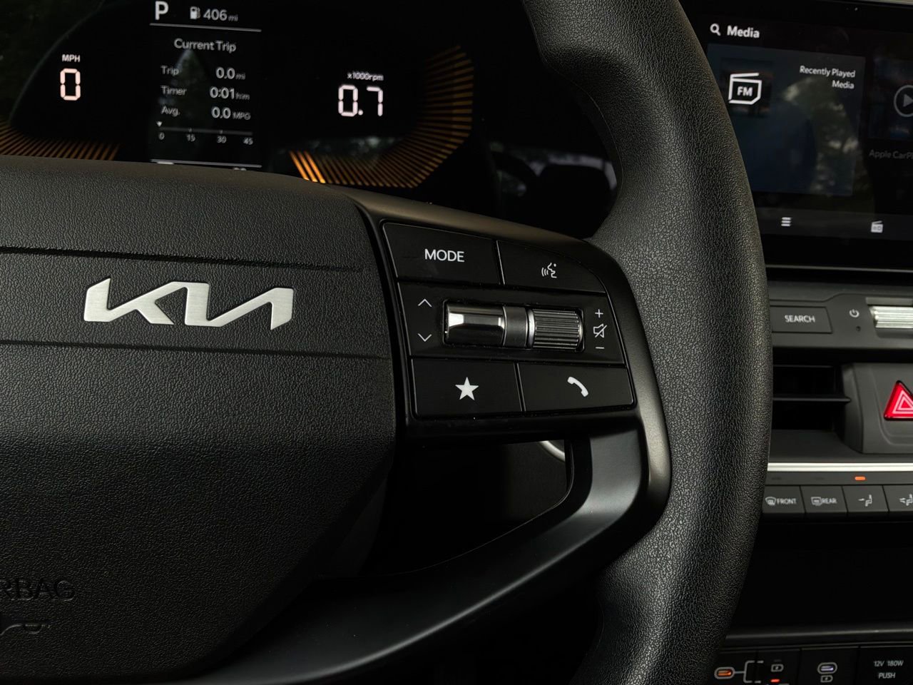 Used 2025 Kia K4 FWD image 35