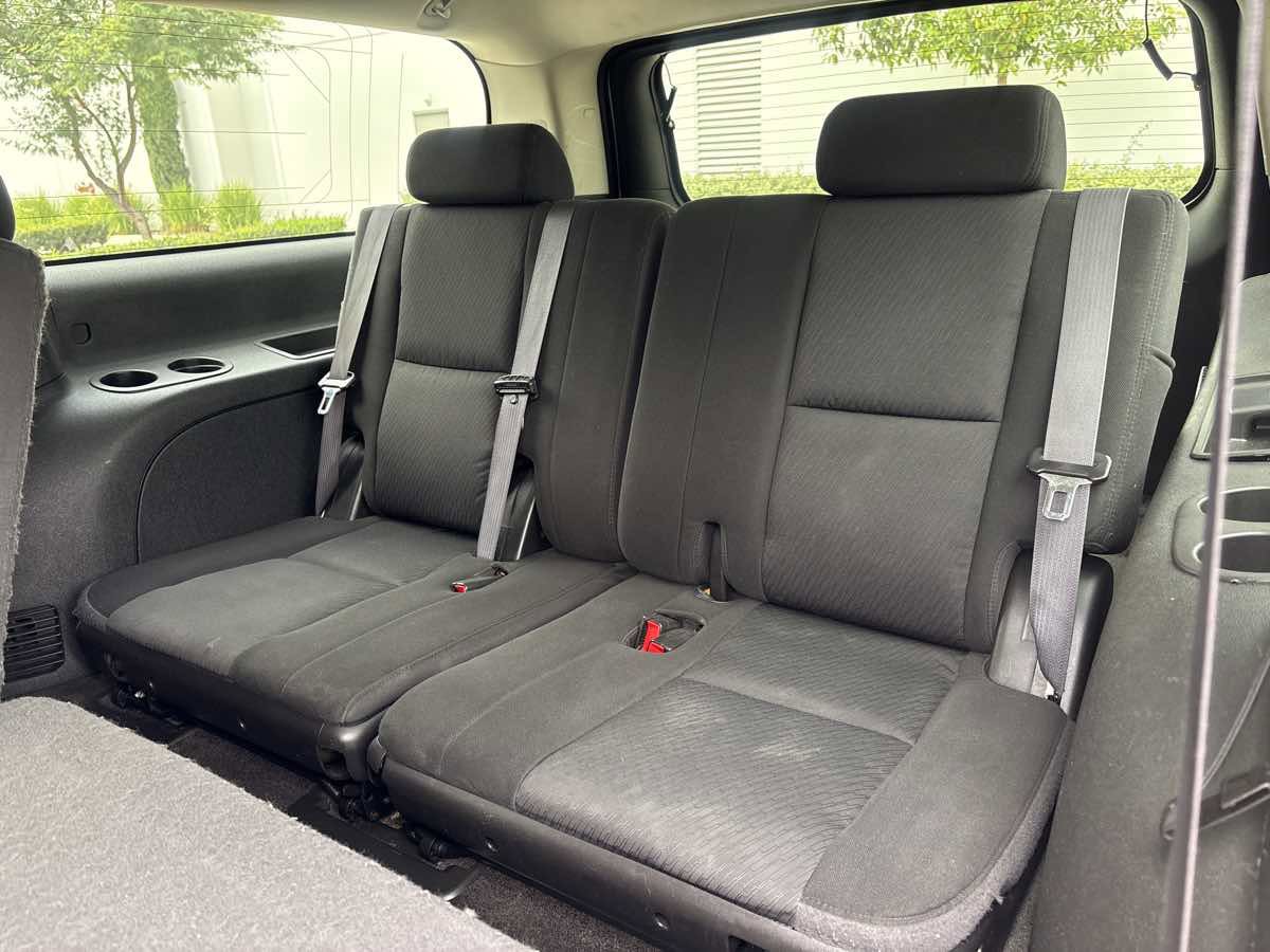Used 2012 Chevrolet Suburban 2500 LS w/ Convenience Package 1 RWD image 13