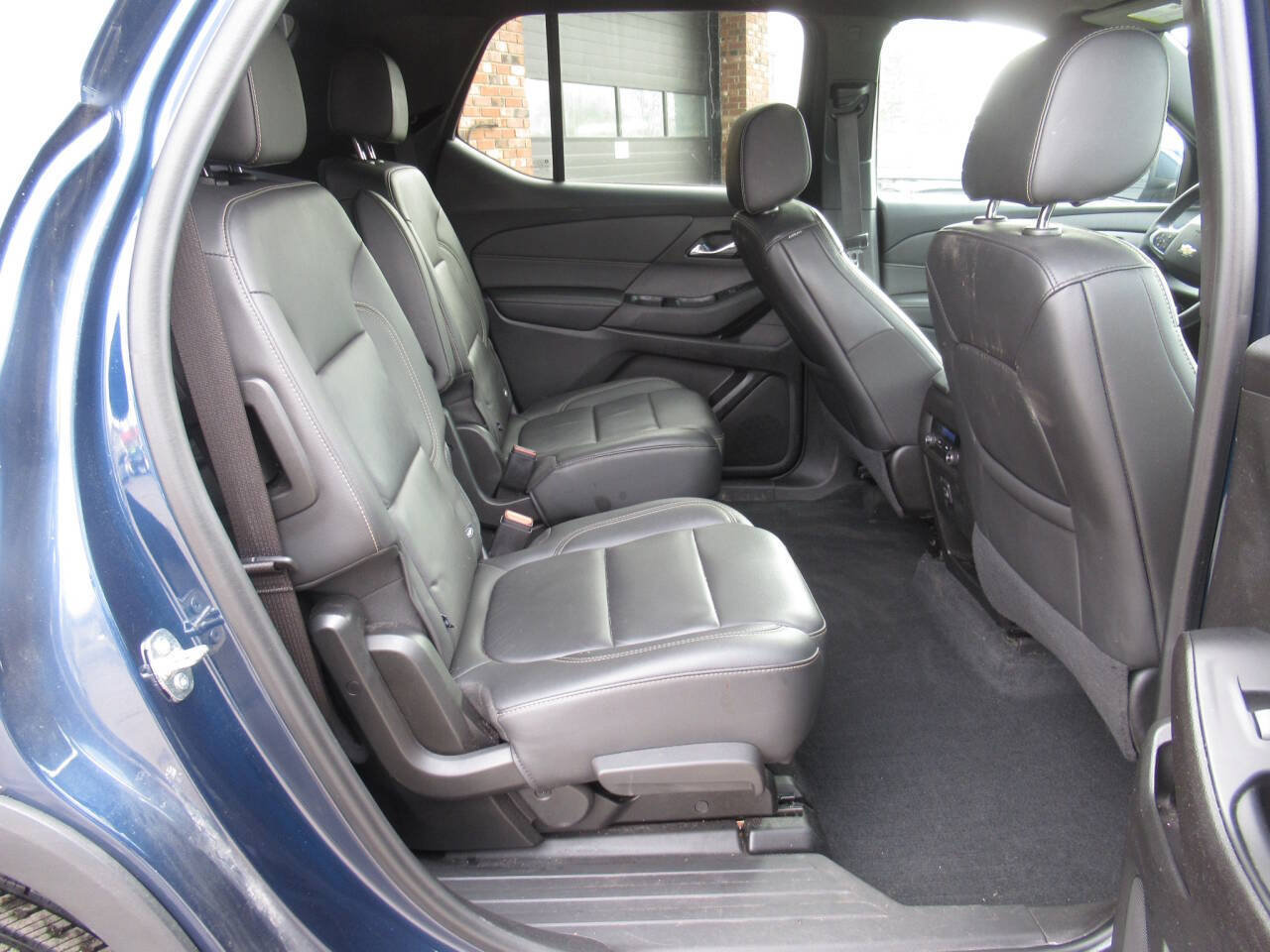 Used 2023 Chevrolet Traverse LT w/ LPO, Floor Liner Package AWD/4WD image 8