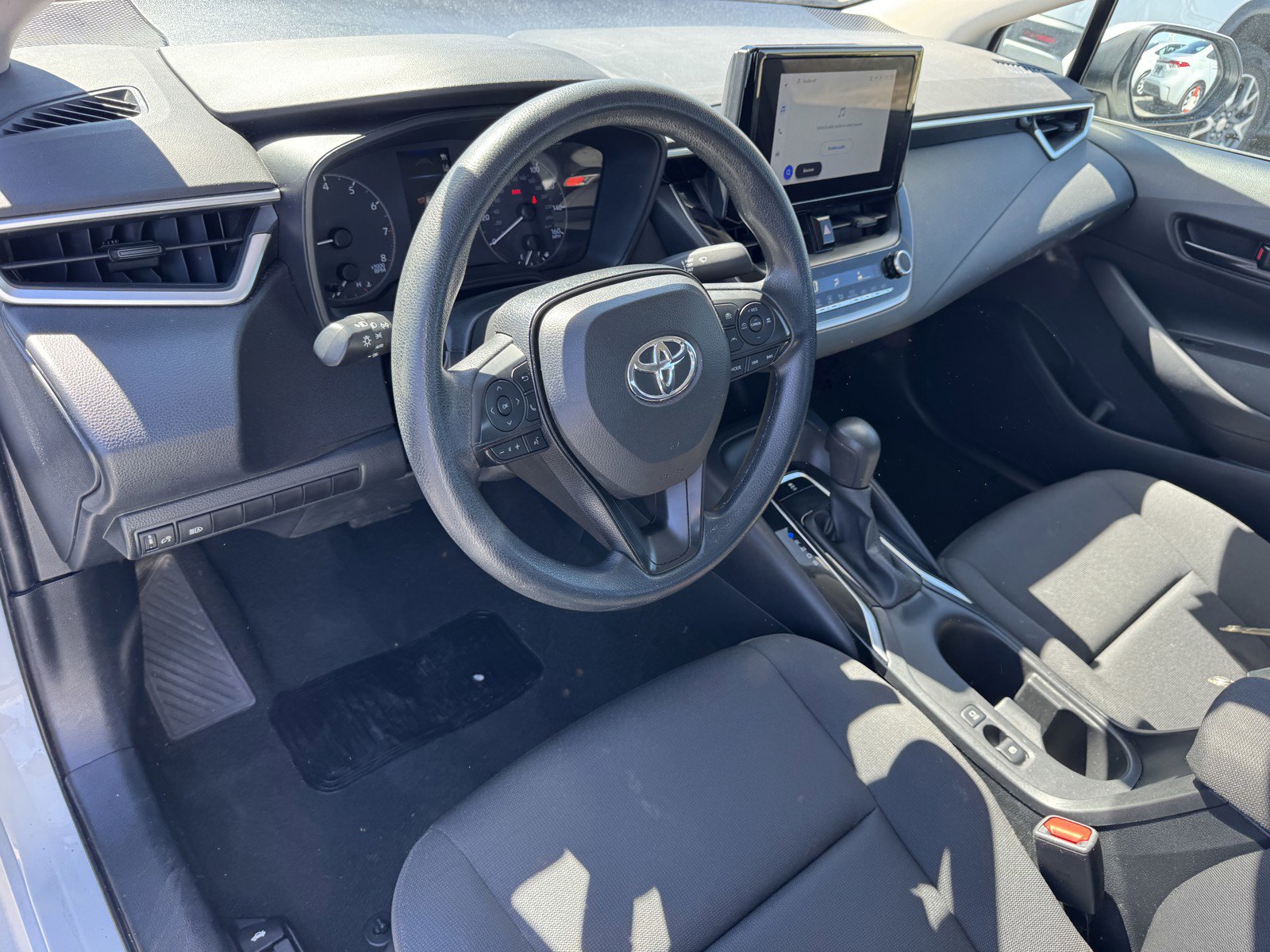 Used 2023 Toyota Corolla LE FWD image 13