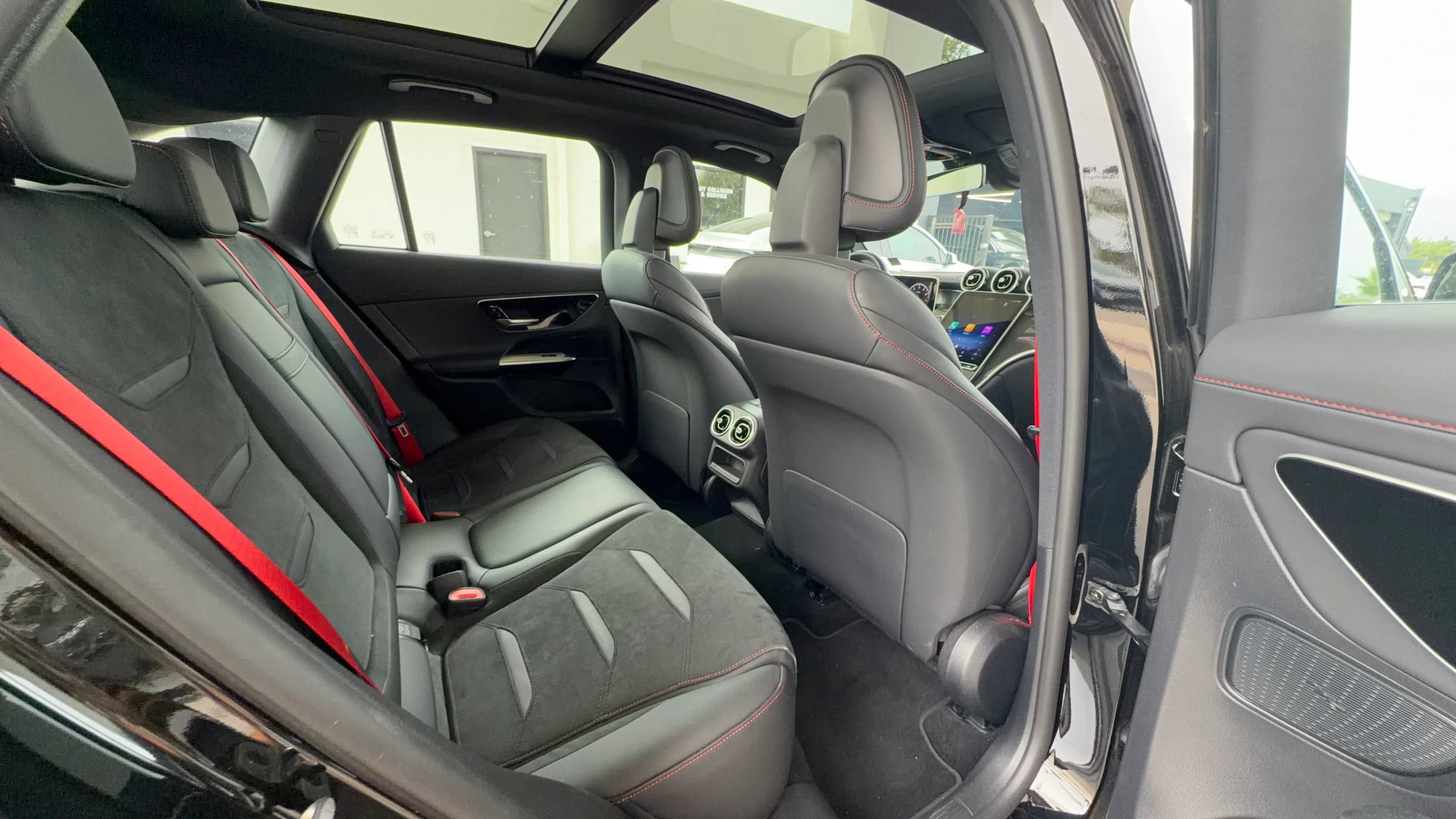 Used 2025 Mercedes-Benz GLC 43 AMG 4MATIC image 15