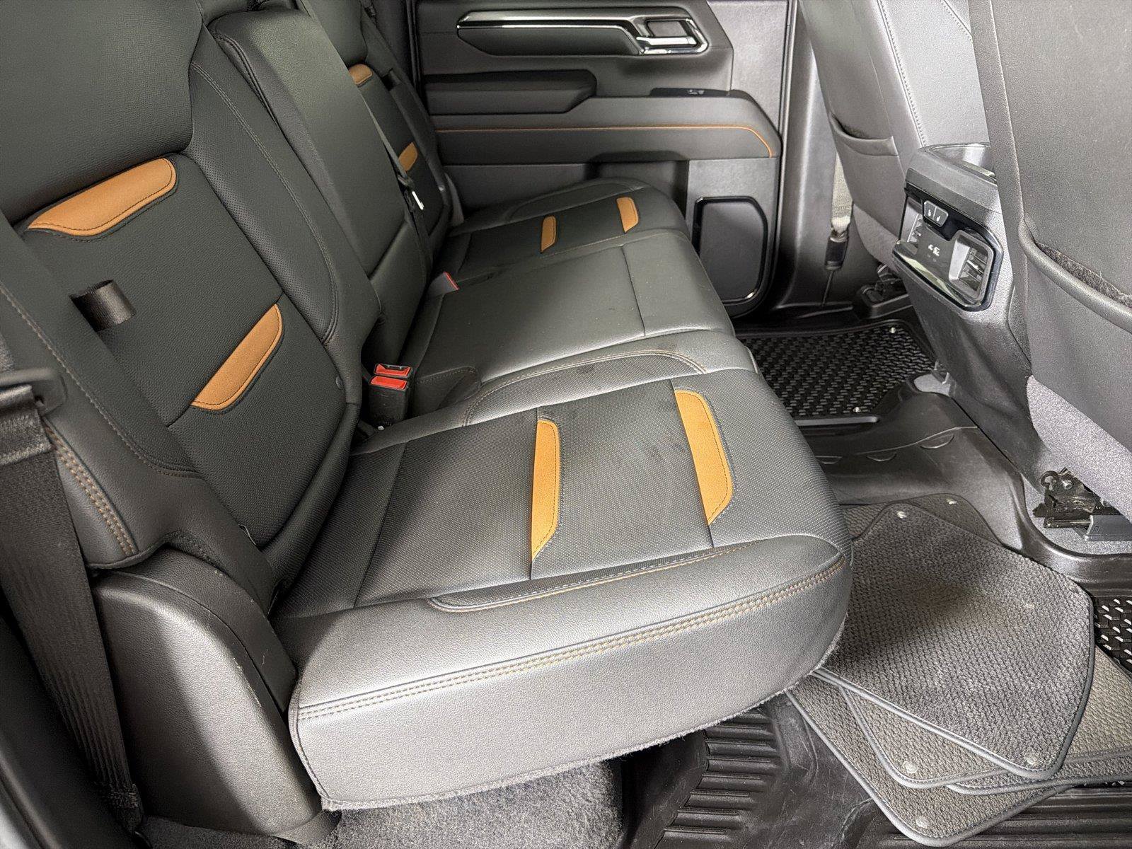 Used 2024 GMC Sierra 2500 AT4 w/ AT4 Premium Plus Package AWD/4WD image 14