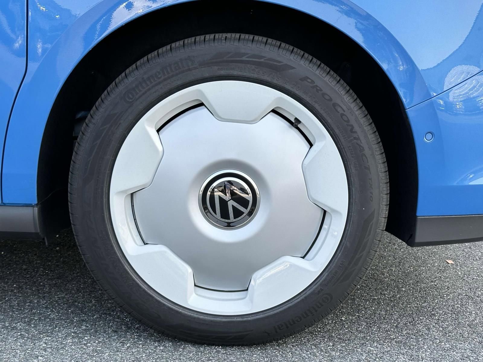 New 2025 Volkswagen ID. Buzz 1st Edition image 7