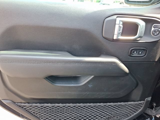 Used 2021 Jeep Wrangler Unlimited Sahara AWD/4WD image 11