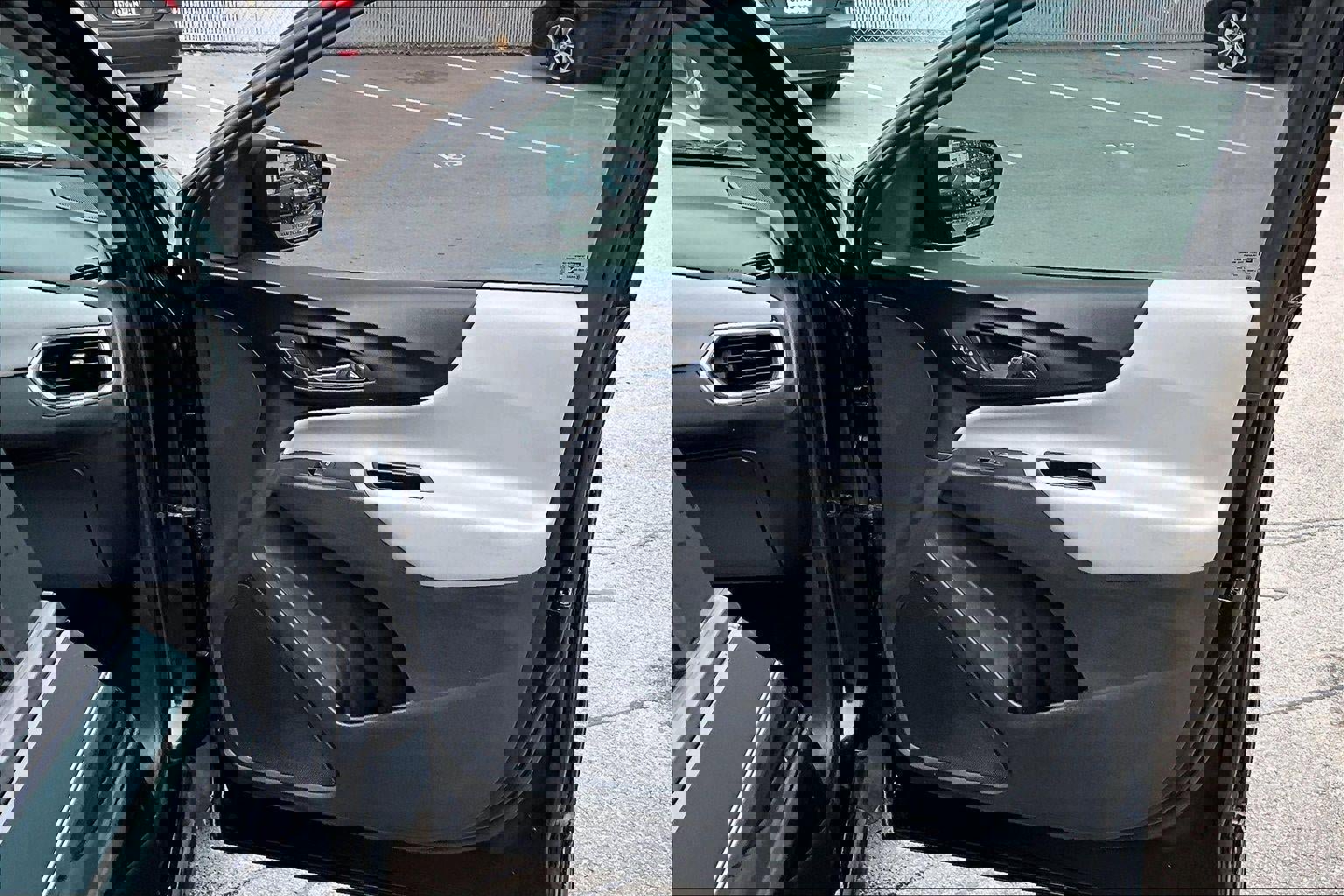 Used 2021 Chevrolet Equinox LS w/ LS Convenience Package image 24