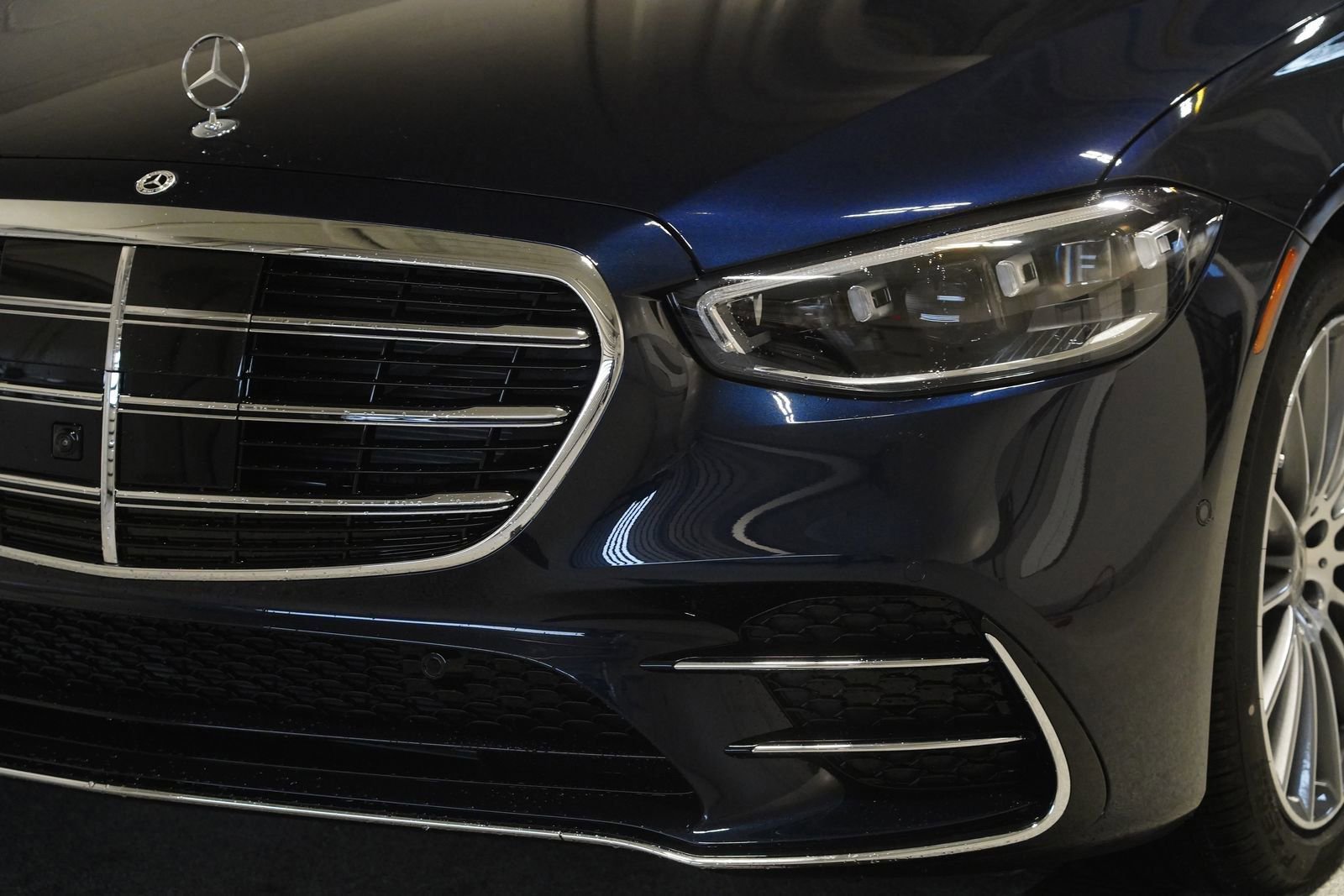 New 2026 Mercedes-Benz S 500 4MATIC image 6