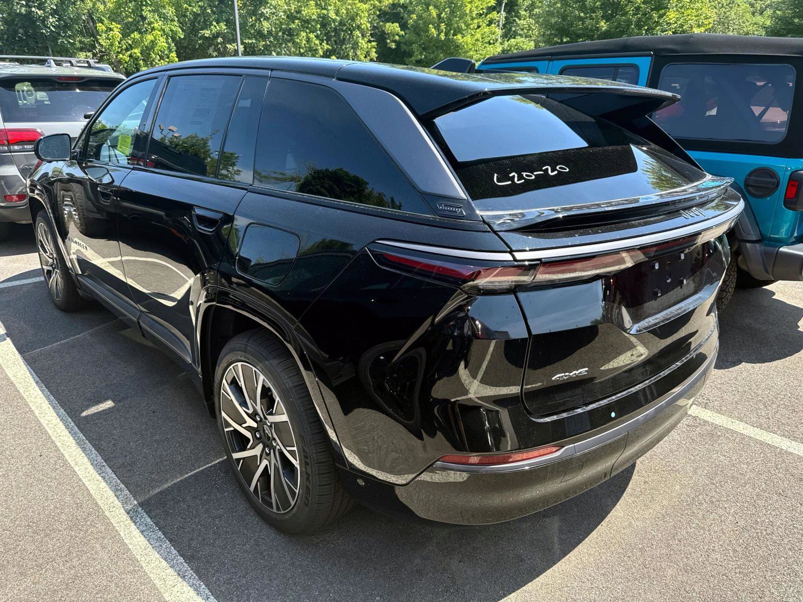 New 2025 Jeep Wagoneer S Limited image 3