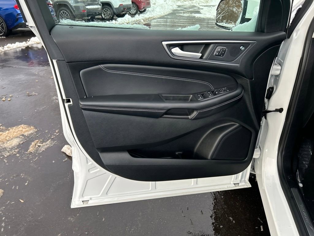 Used 2022 Ford Edge Titanium image 19