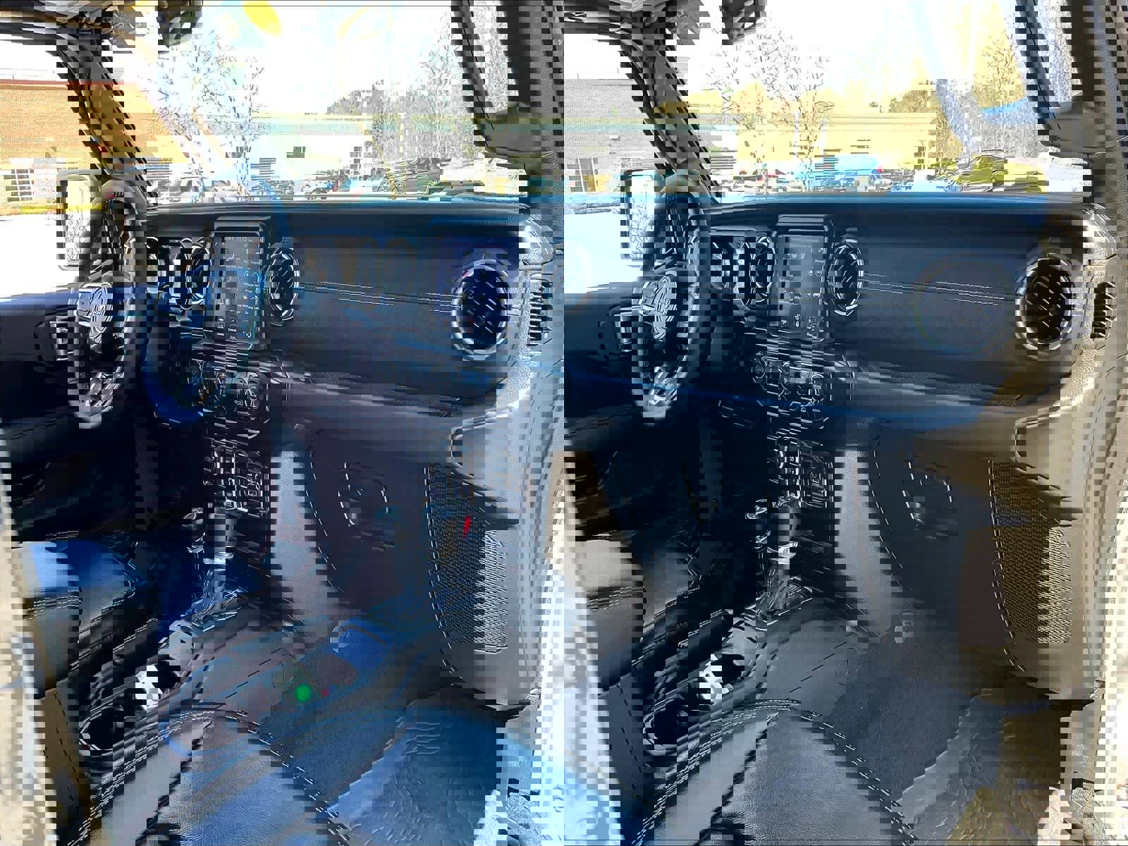 Used 2023 Jeep Wrangler Sahara w/ Cold Weather Group image 14