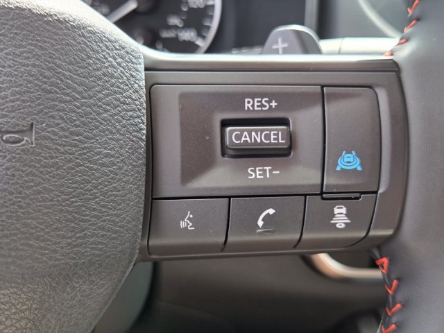 Used 2025 Nissan Rogue SV AWD/4WD image 32