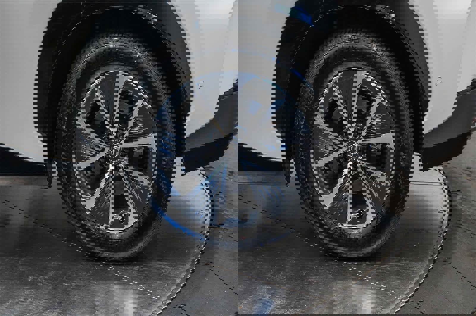 Used 2024 Lexus RZ 300e Premium image 10