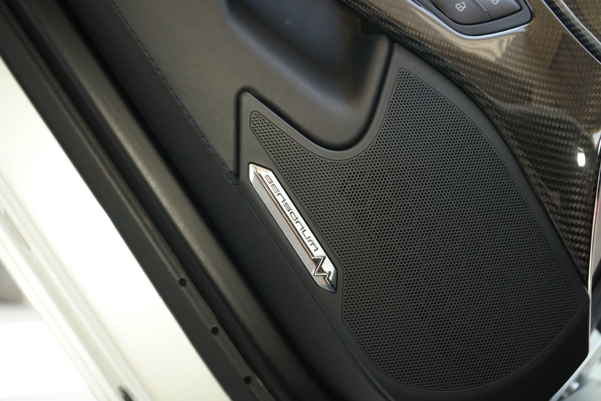 Used 2017 Lamborghini Aventador S AWD/4WD image 18