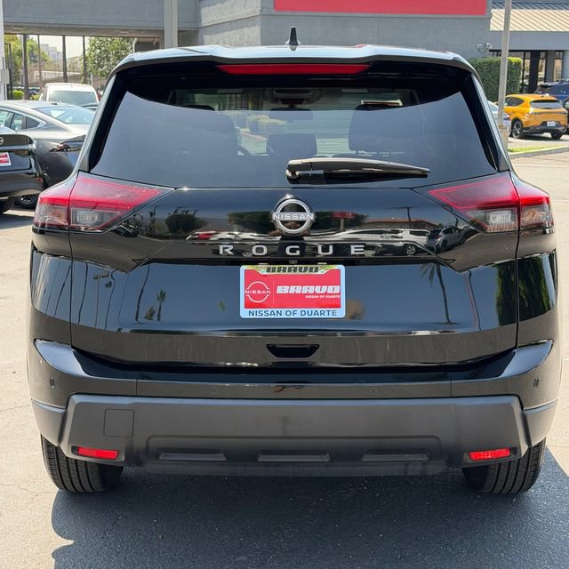 Used 2024 Nissan Rogue S FWD image 6