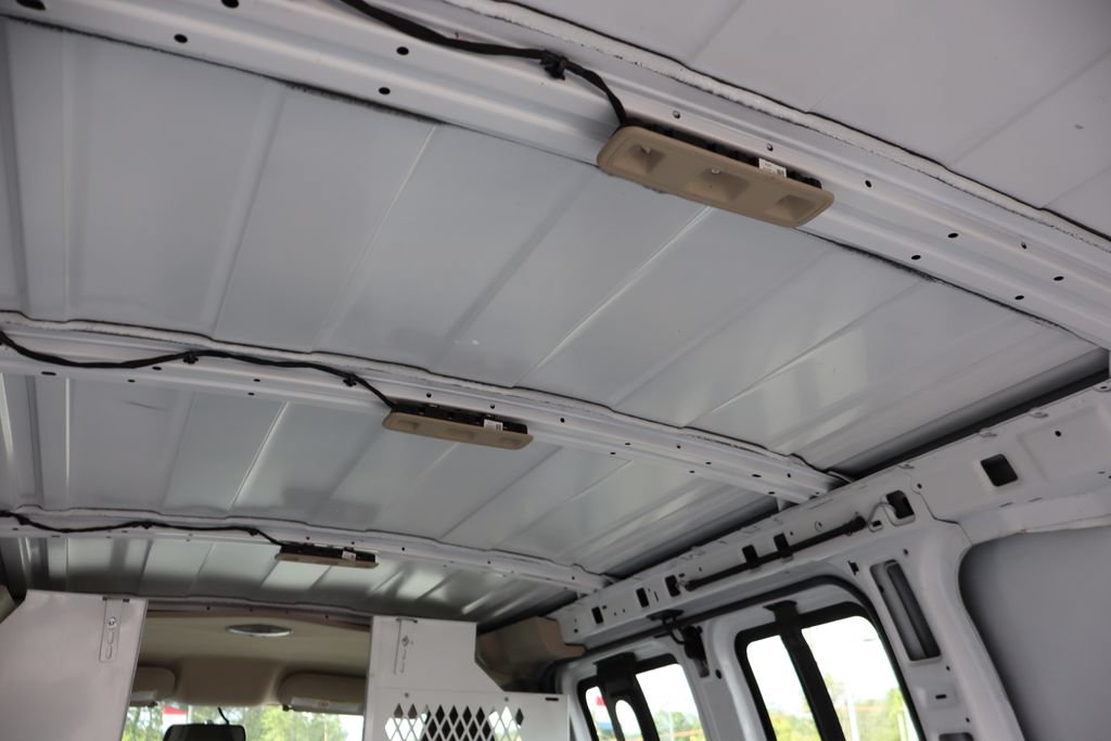 Used 2019 Chevrolet Express 2500 w/ Driver Convenience Package RWD image 5