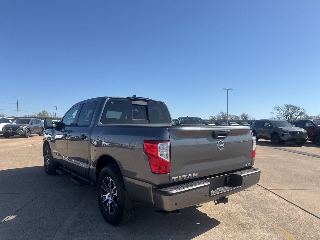 Certified 2024 Nissan Titan SV w/ SV Convenience Package image 16