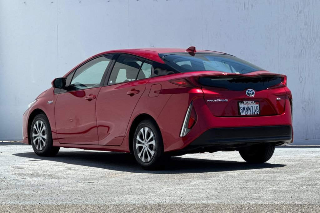 Used 2020 Toyota Prius Prime XLE FWD image 5