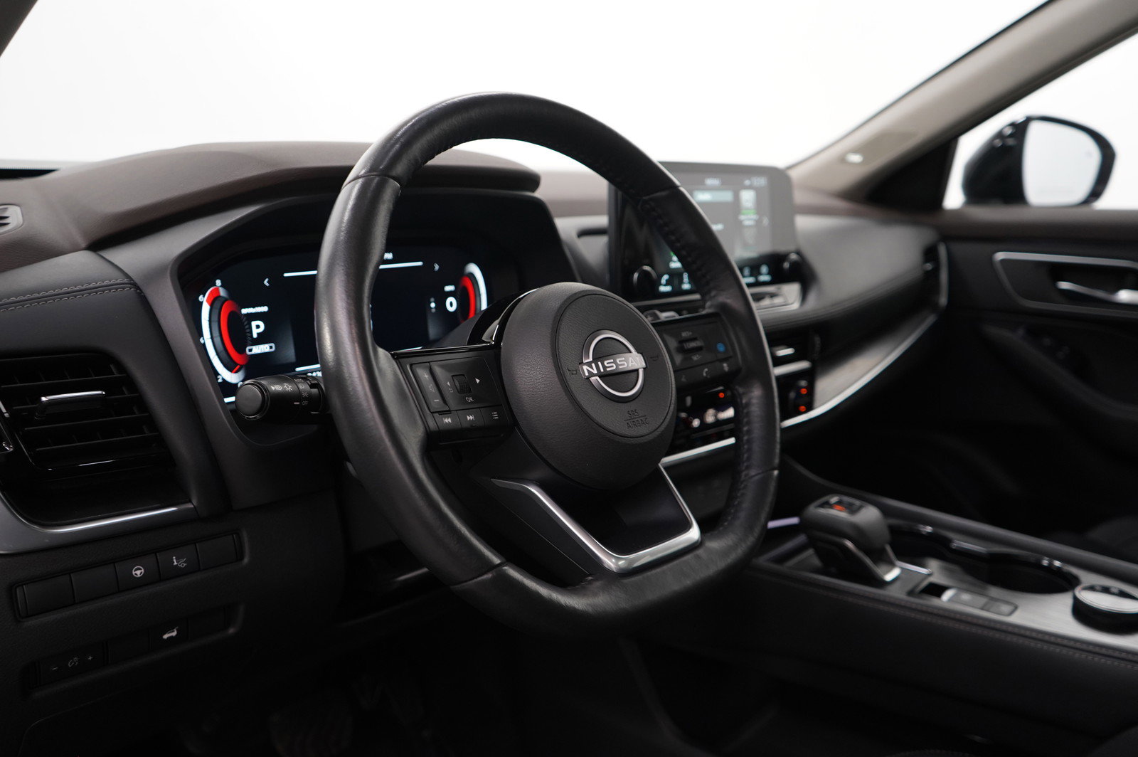 Used 2022 Nissan Rogue Platinum w/ Head-Up Display Package image 19