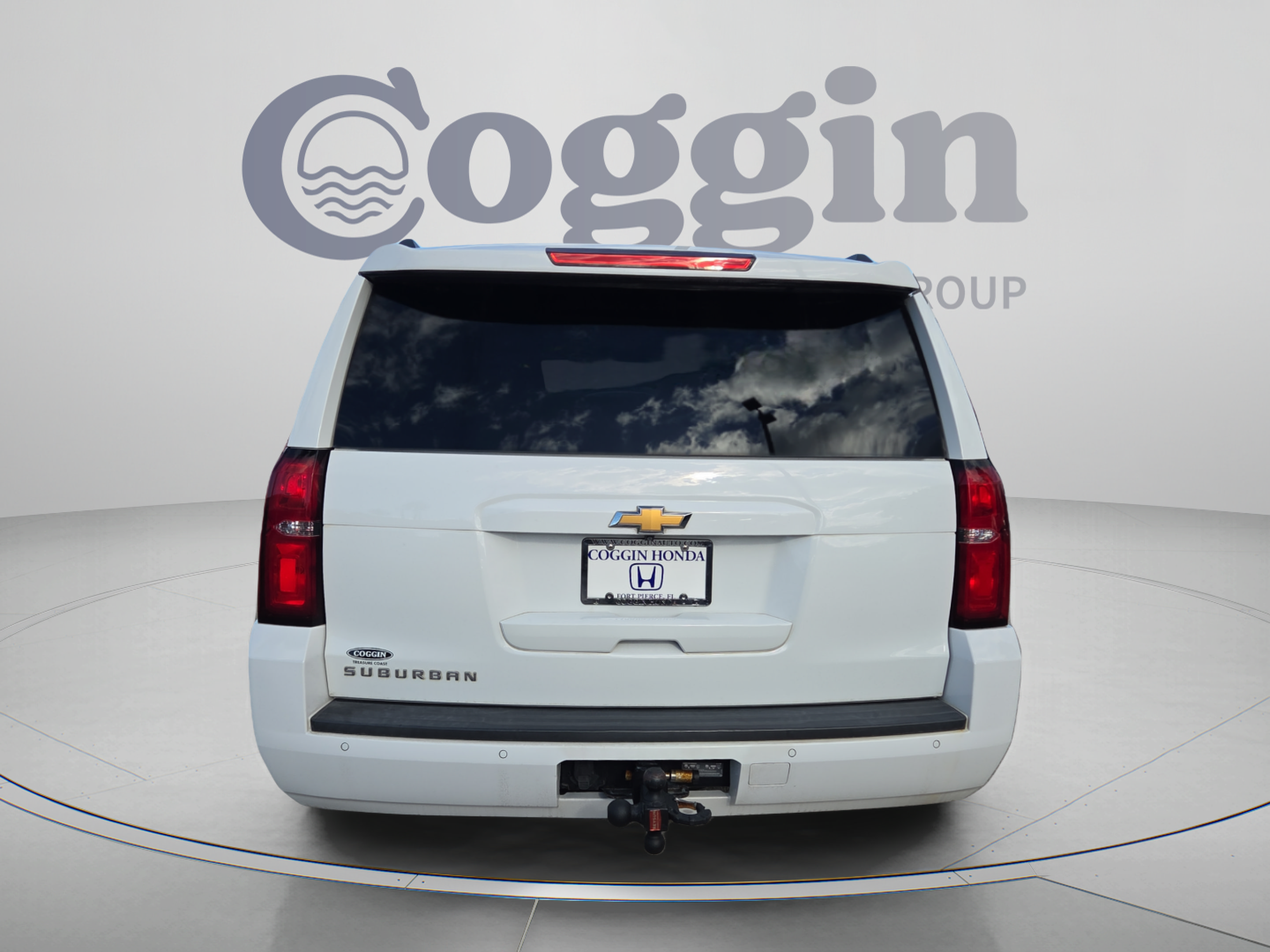 Used 2018 Chevrolet Suburban LT RWD image 4