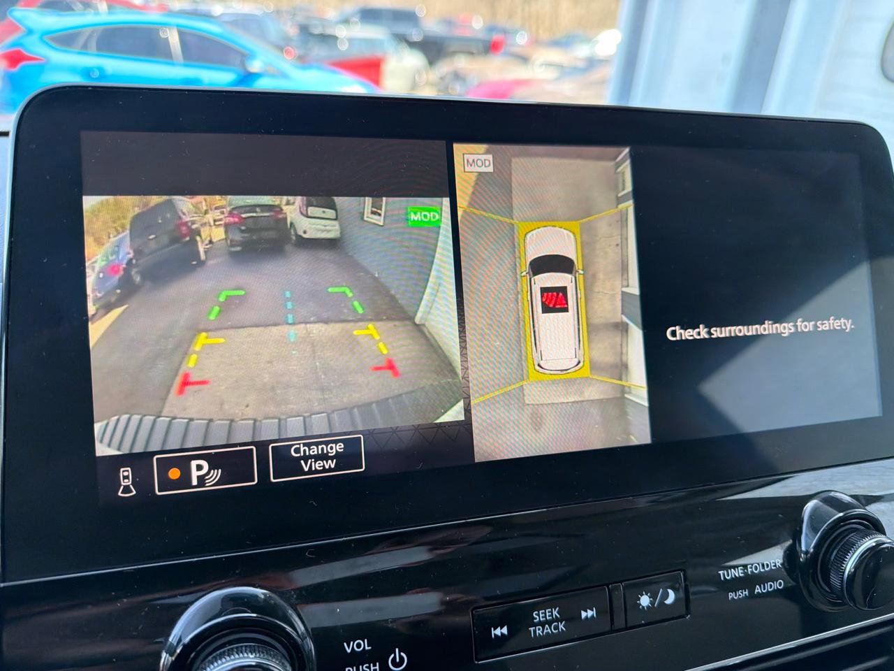 Used 2022 Nissan Armada SL w/ Captain's Chairs Package image 18