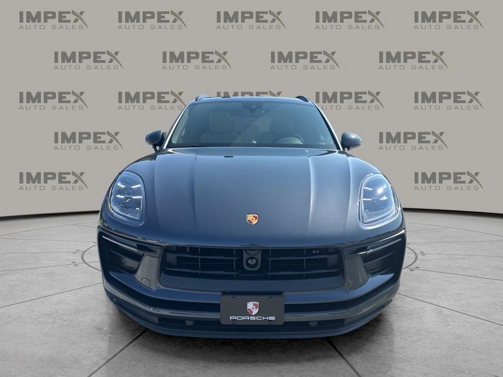 Used 2023 Porsche Macan Turbo image 8