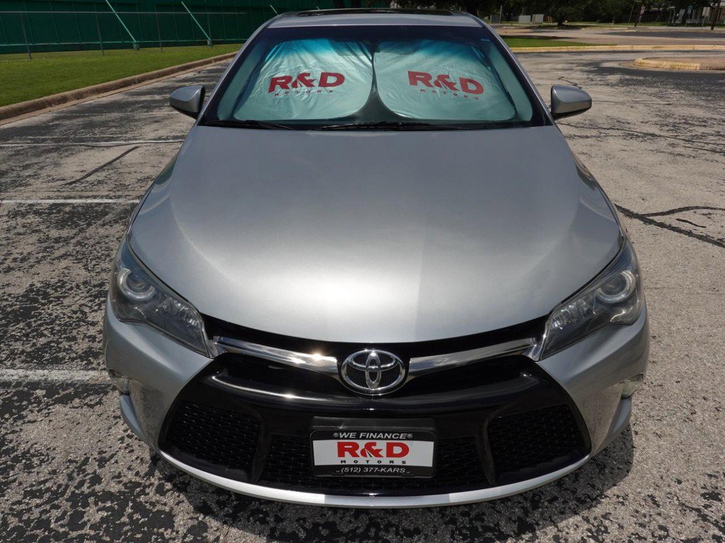 Used 2016 Toyota Camry XSE w/ Moonroof Package FWD image 2