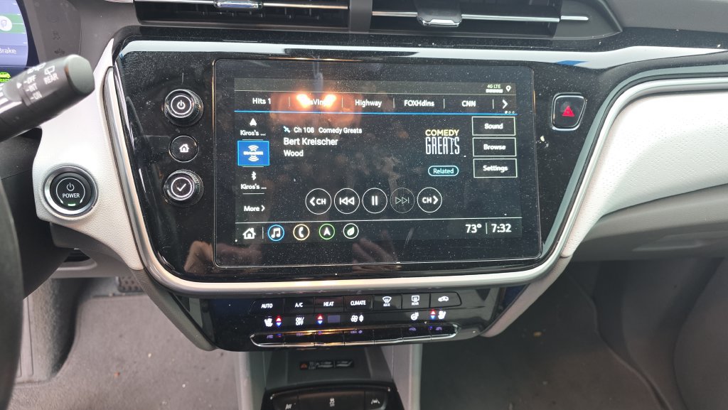 Used 2023 Chevrolet Bolt EUV Premier w/ Sun & Sound Package FWD image 18