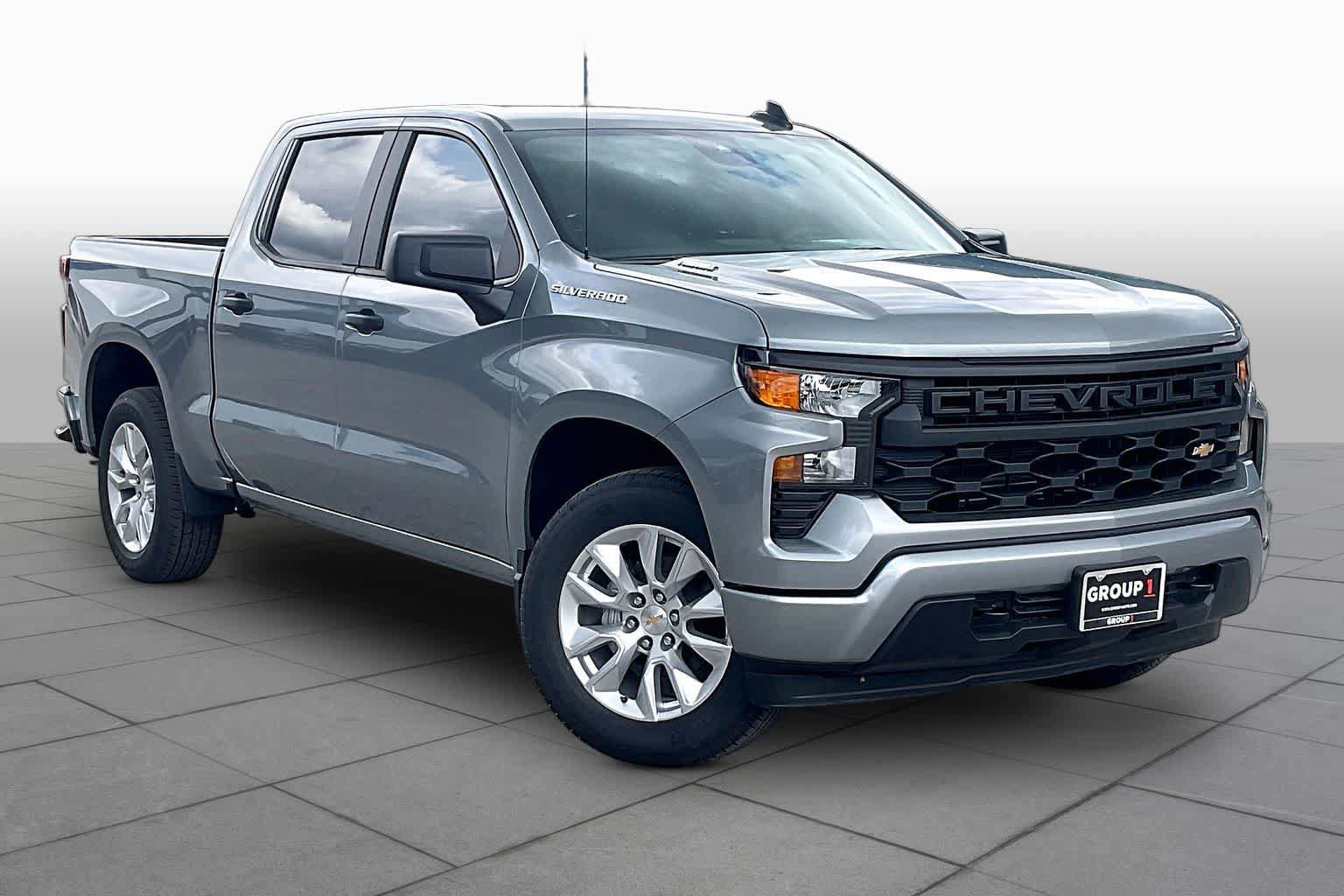 New 2026 Chevrolet Silverado 1500 Custom RWD image 2