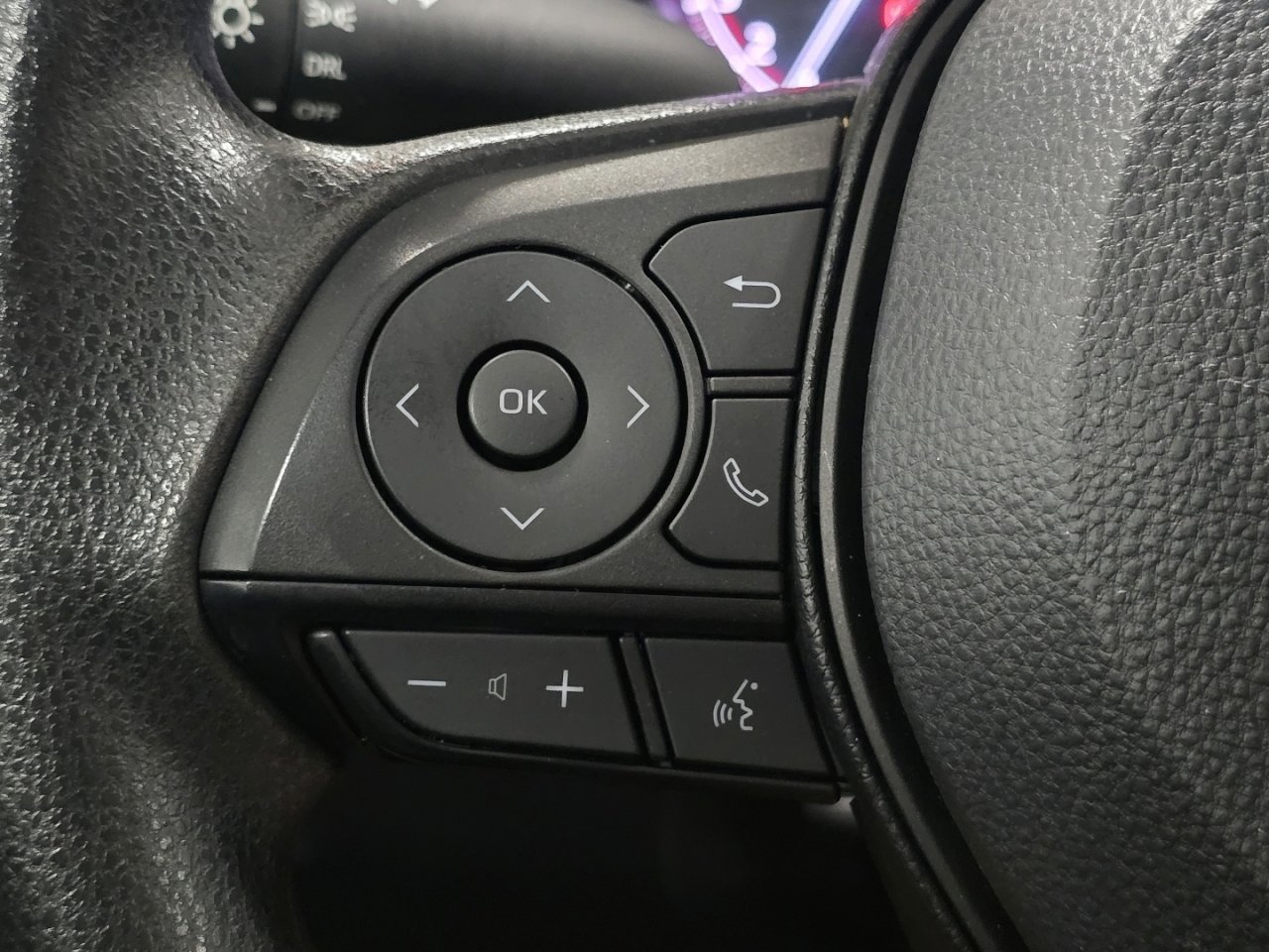 Certified 2024 Toyota RAV4 LE image 29