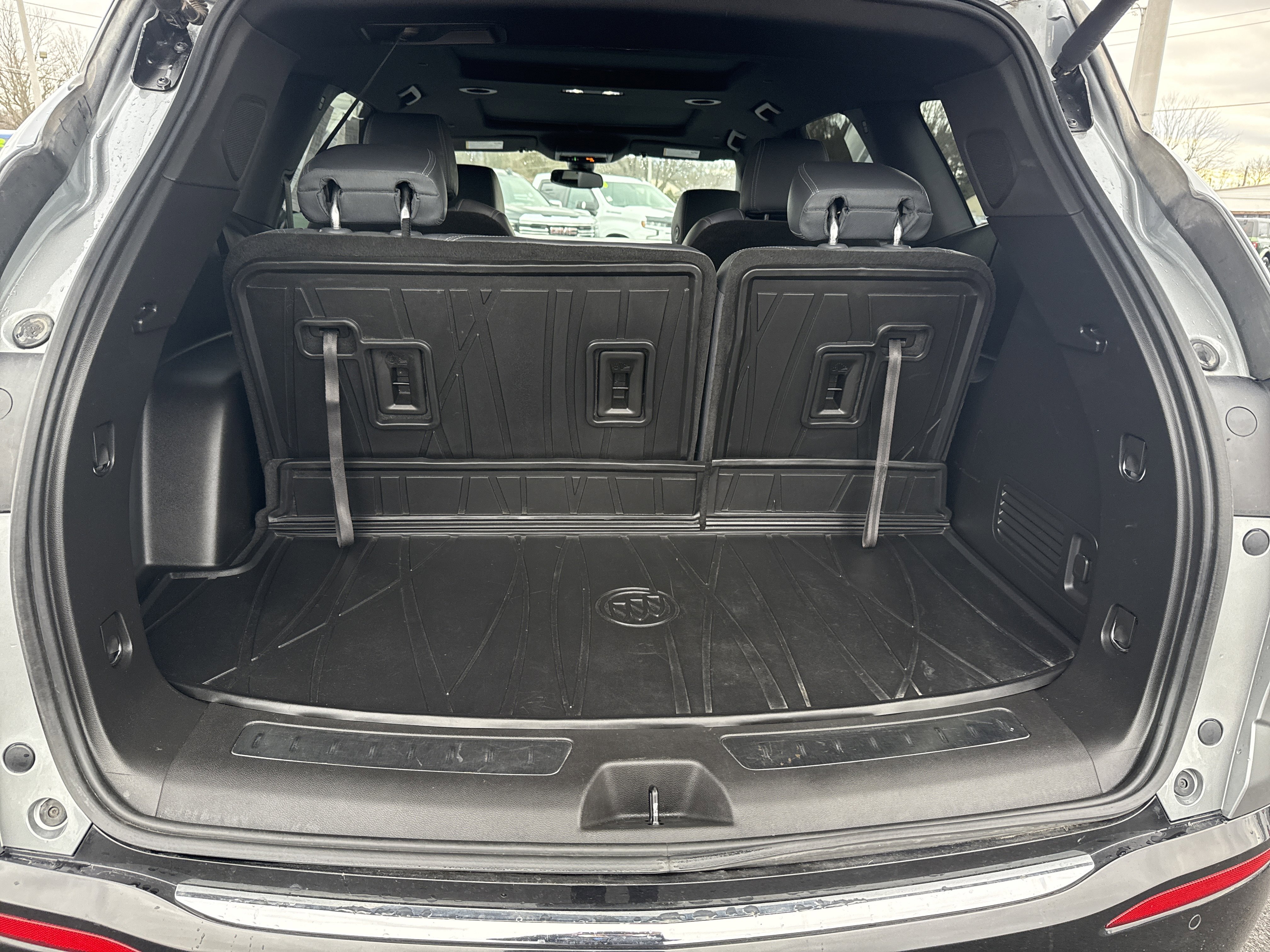 Used 2023 Buick Enclave Essence w/ Experience Buick Package image 5