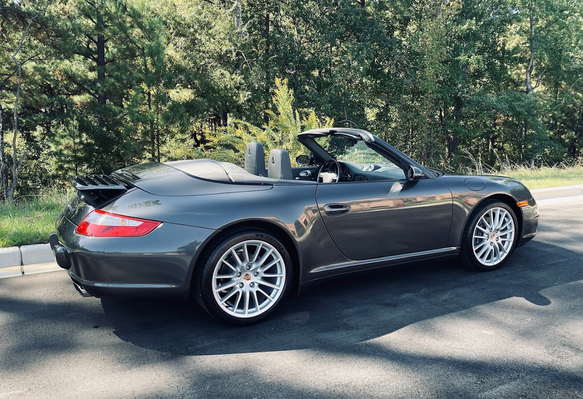 Used 2006 Porsche 911 Carrera 4 image 24