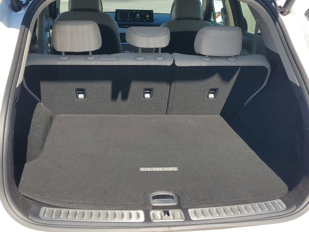 Used 2023 Genesis GV70 2.5T w/ Select Package image 26