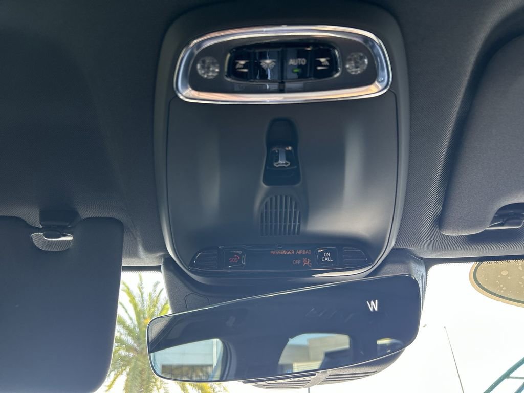 Used 2021 Volvo XC60 T8 R-Design w/ Advanced Package AWD/4WD image 40