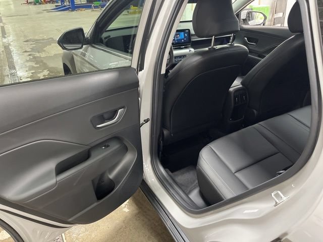 Used 2024 Hyundai Kona Limited AWD/4WD image 40