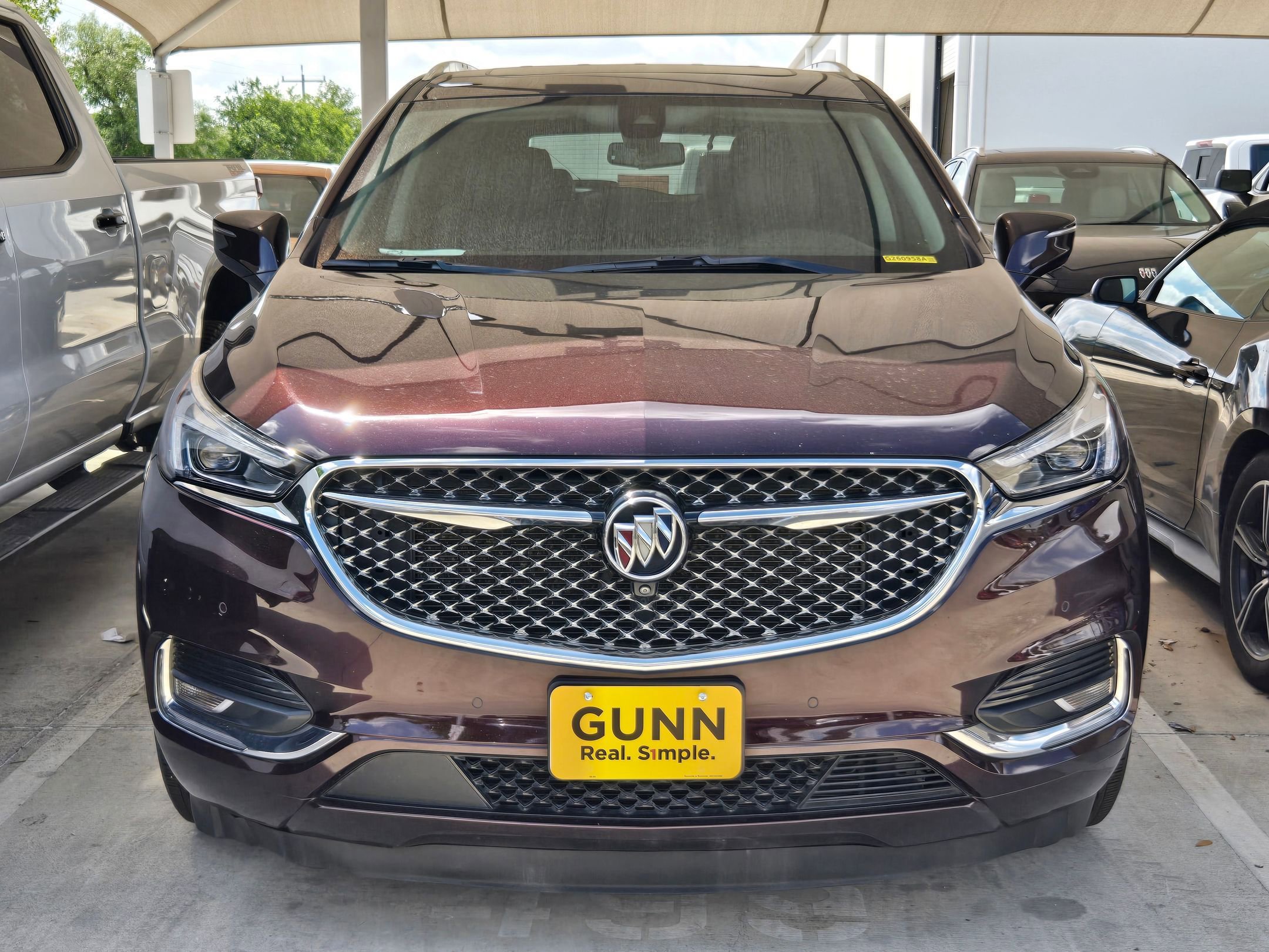 Used 2020 Buick Enclave Avenir w/ Avenir Technology Package FWD image 2